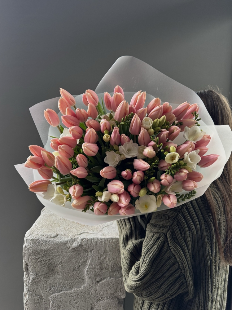 Тюльпаны Тайс бутс & Фрезия ― Amourflowers