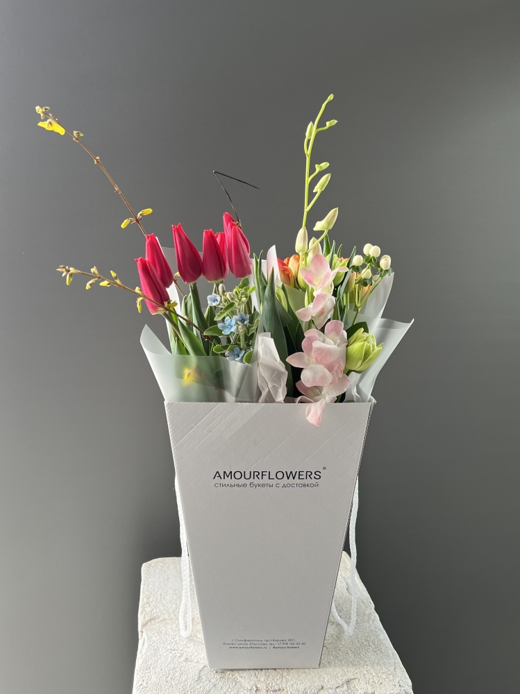 Корпоративные букеты сетом от 3х шт ― Amourflowers